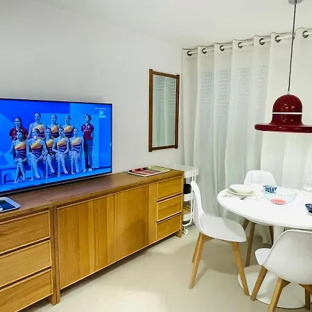 Beachfront In Apartment